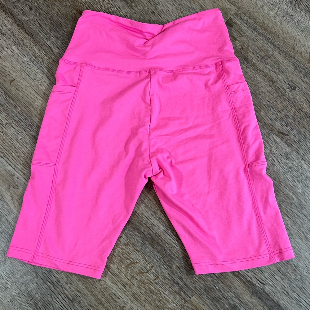 Vibrant Pink Bike Shorts with High Waist and Stretch Fabric